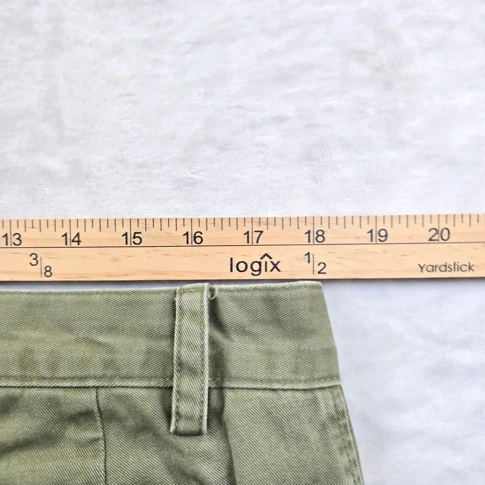 Banana Republic Chino Shorts Mens 36 Olive Green 100% Cotton Casual Flat Front